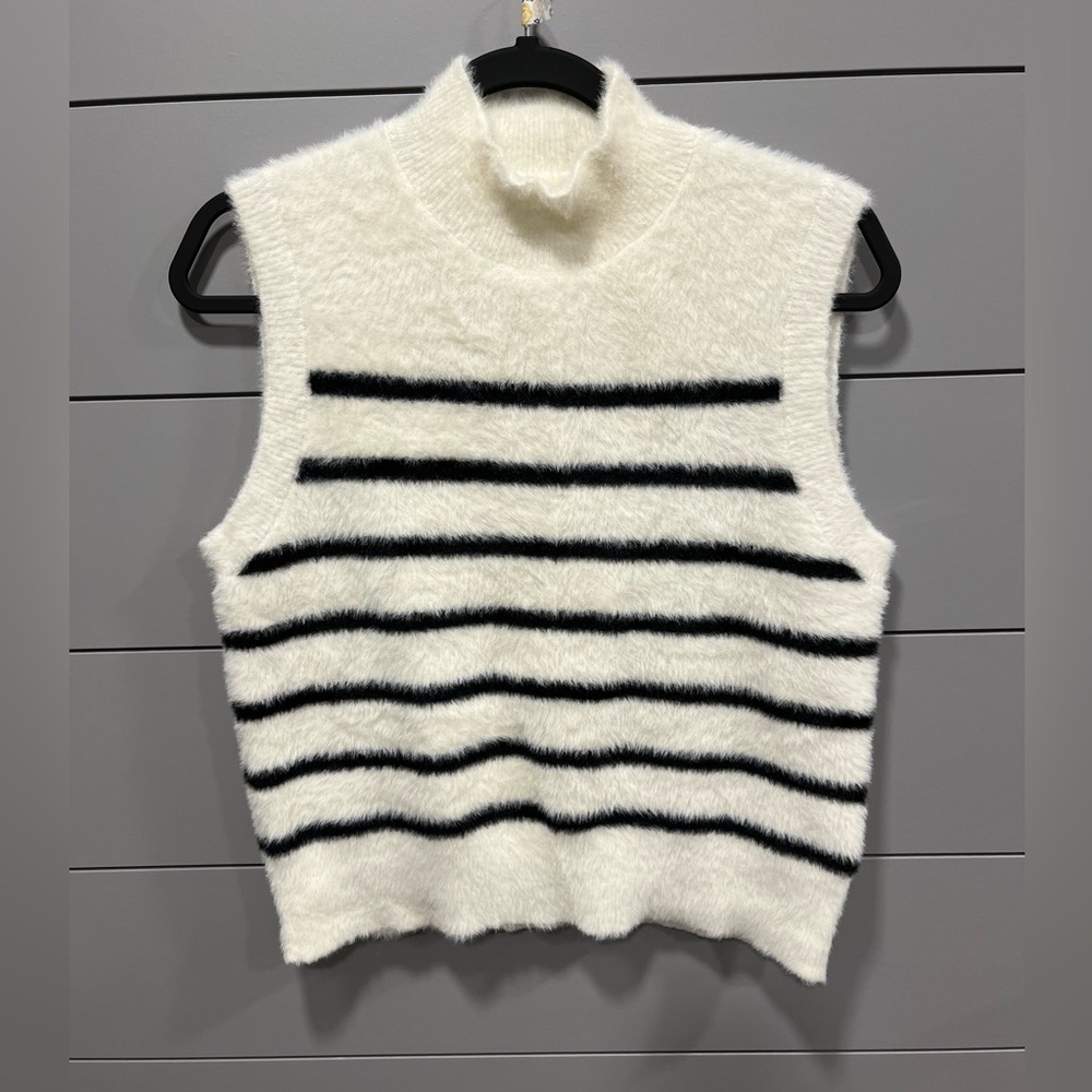 Bailey/44 size medium sweater vest